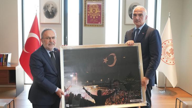 Bakan Ersoy, 15 Temmuz Derneği heyetini ağırladı