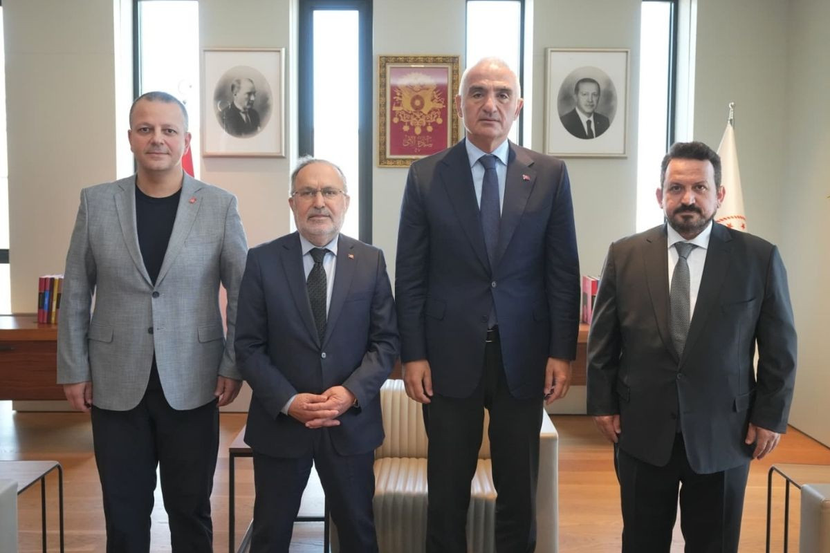 Kültür ve Turizm Bakanı Ersoy, 15 Temmuz Derneği yönetimini ağırladı